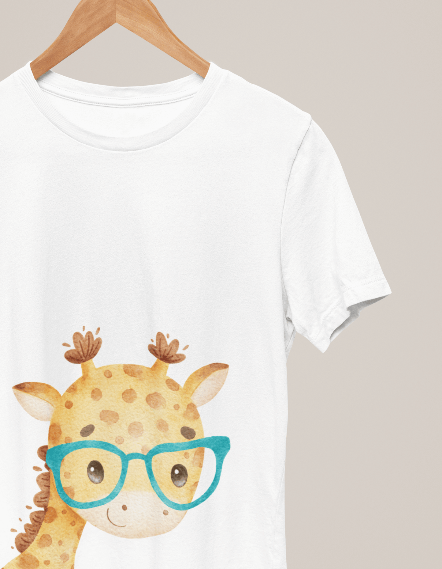 GIRAFFE WITH BLUE SPECS